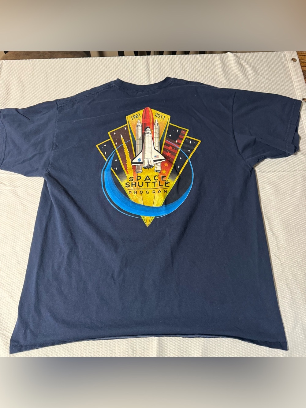 NASA Tshirt Space Shuttle Program 1981-2011 Shirt Mens XL Blue RN93646